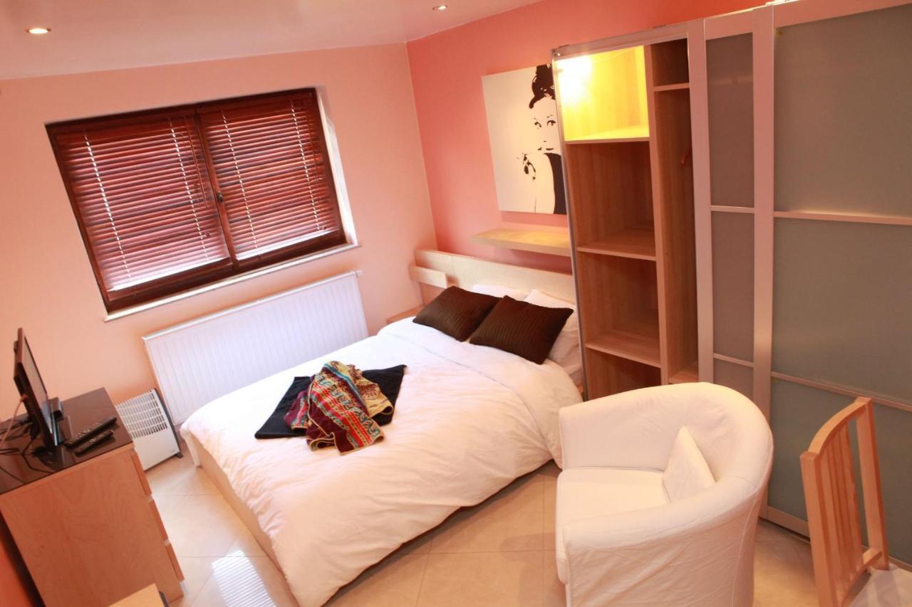 Residence La Fraisiere Anderlecht Bagian luar foto